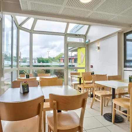 Отель B&B Hotel Herblay