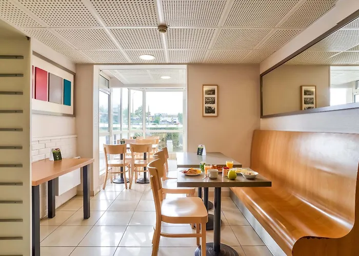 B&B Hotel Herblay 2*