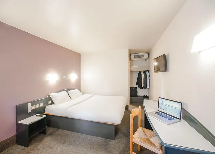 B&B Hotel Herblay