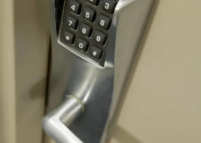 B&B Hotel Herblay Эрбле