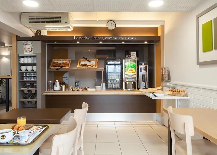 B&B Hotel Herblay Отель 2*